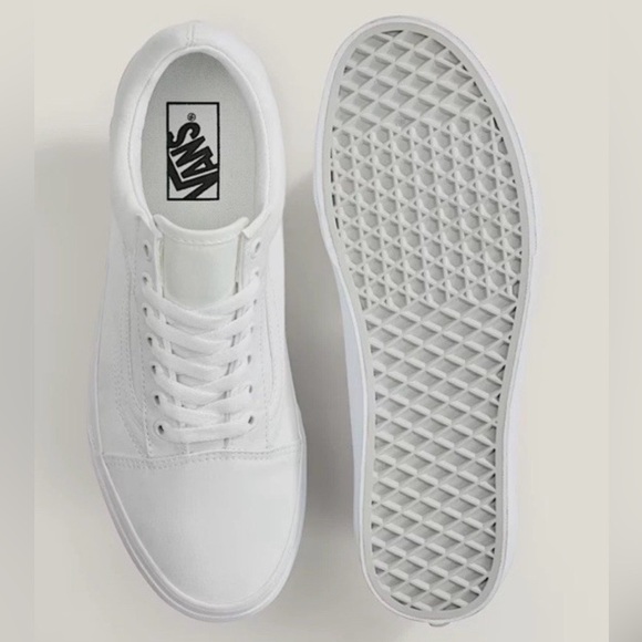 Vans Other - VANS / Old Skool True White, women’s-Men's / Sneakers /Size Women’s 5.5 Men’s4